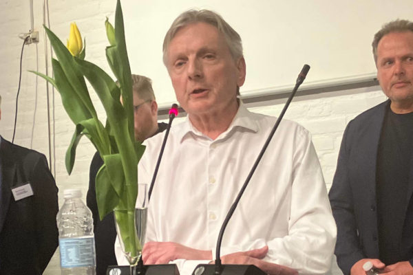 Viceborgmester Henrik Jacobsen (Konservative) er ikke begejstret for Venstres lokalformand, Henrik Høeghs, melding om, at Konservative sammen med Danmarksdemokraterne og Liberal Alliance er løbet fra en aftale om valgforbund.