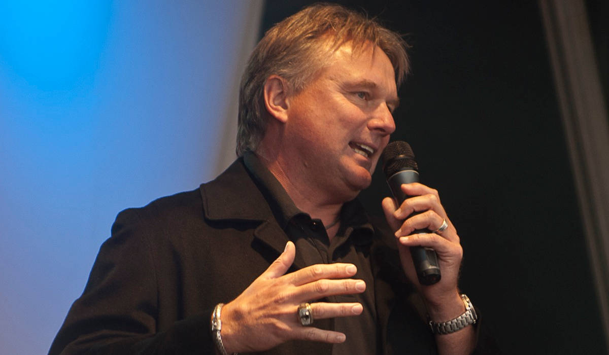 Den største kicker i NFL's historie, Morten Andersen, kommer til Nakskov.