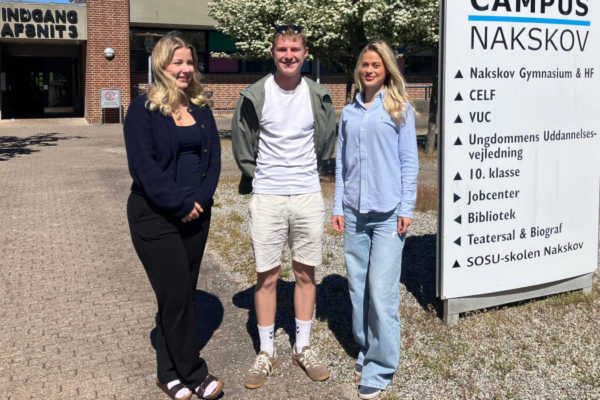 Kræfterne samles: Nakskov-model kan sikre gymnasier i landdistrikter Elever fra tre gymnasiale uddannelser på samme gymnasium: Matilde, Lucas og Nikol har taget godt imod den nye "Nakskov Model".