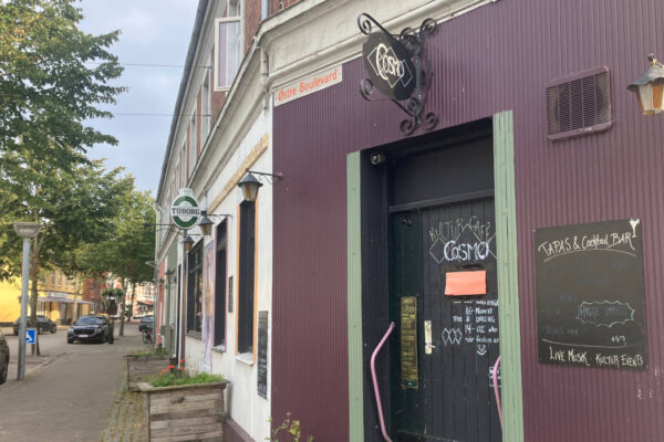 Sidste chance: 6. september er foreløbig sidste chance for at få en koncertoplevelse på Café Cosmo i Nakskov. Sons Of Sasha lukker og slukker - medmindre der kommer gode idéer på bordet fra Nakskovitterne.