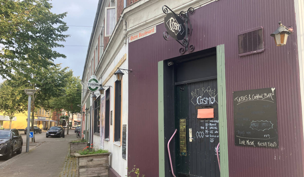 Sidste chance: 6. september er foreløbig sidste chance for at få en koncertoplevelse på Café Cosmo i Nakskov. Sons Of Sasha lukker og slukker - medmindre der kommer gode idéer på bordet fra Nakskovitterne.